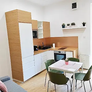 boutique-homer374-studio-apartment-freeparking.inbudapesthotels.com/